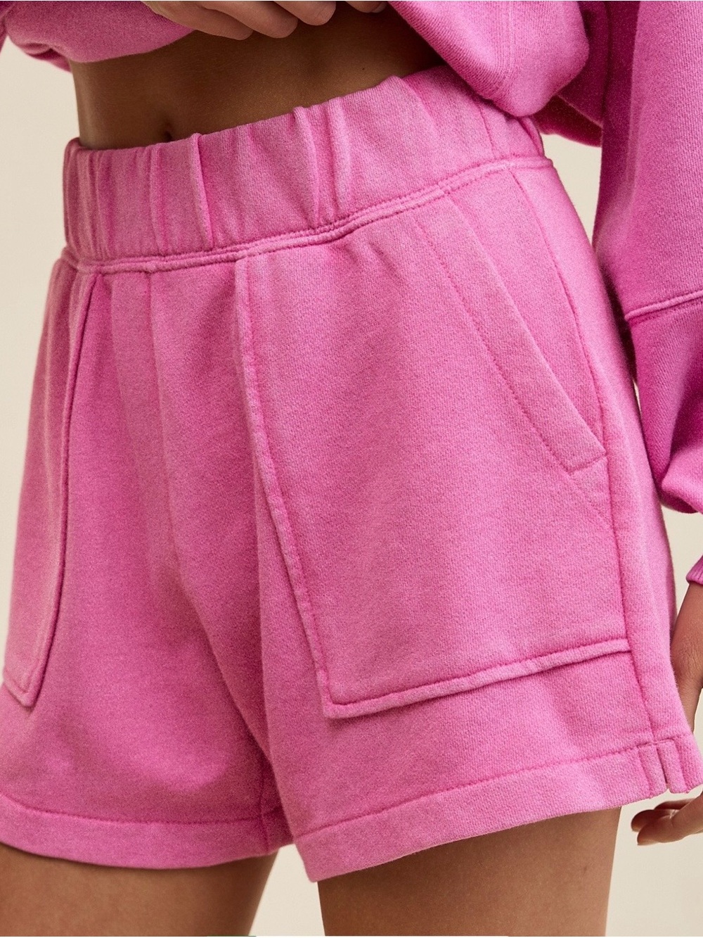 aerie Go-To Fleece Shorts in Hot Fuchsia